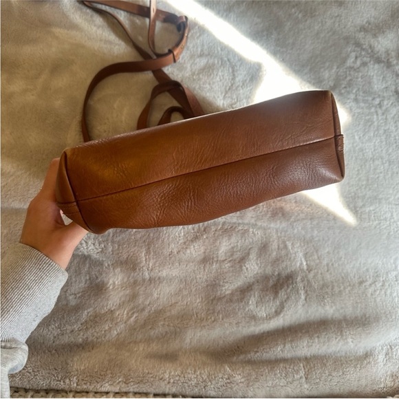 Madewell Crossbody Leather Bag - Picture 3 of 15